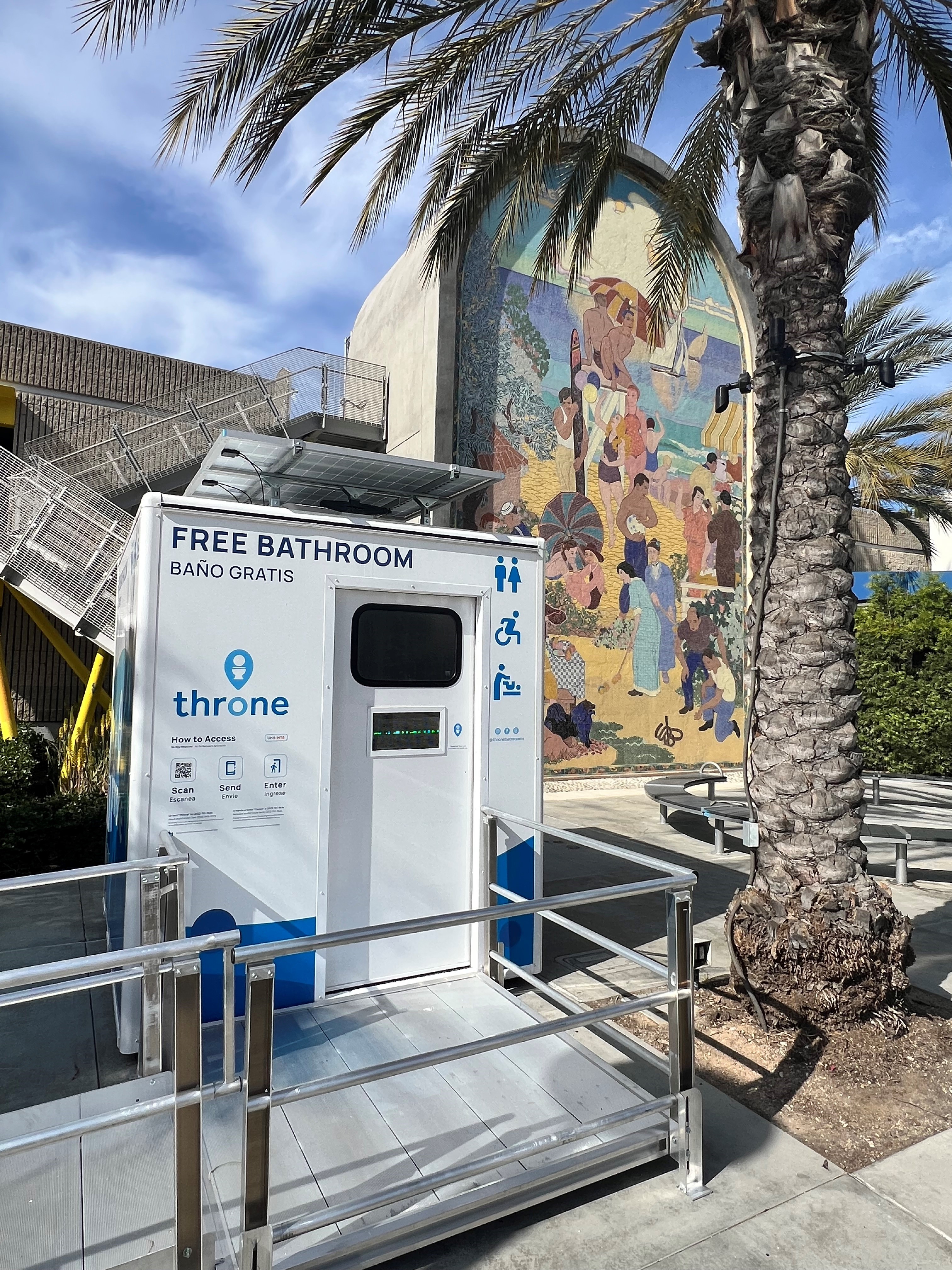 Picture of Throne Smart Toilets